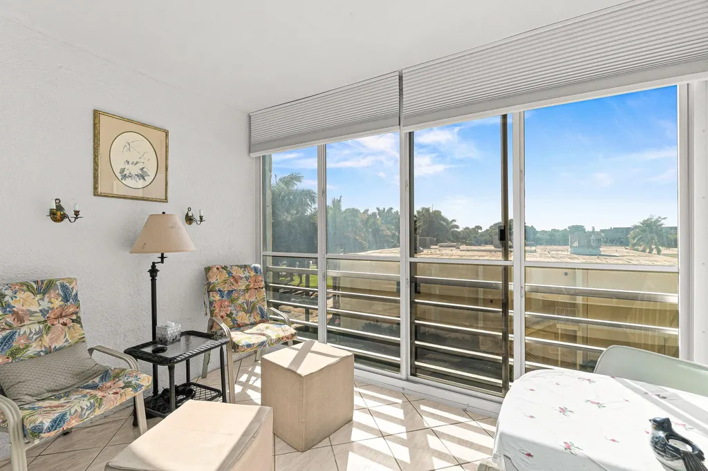 2515 NE 1st Court Boynton Beach FL 33435