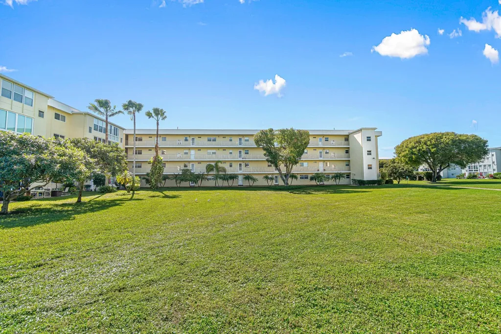 2515 NE 1st Court Boynton Beach FL 33435