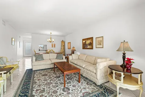 2515 NE 1st Court Boynton Beach FL 33435