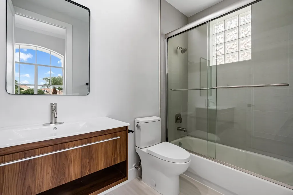 1124 Grand Cay Drive Palm Beach Gardens FL 33418