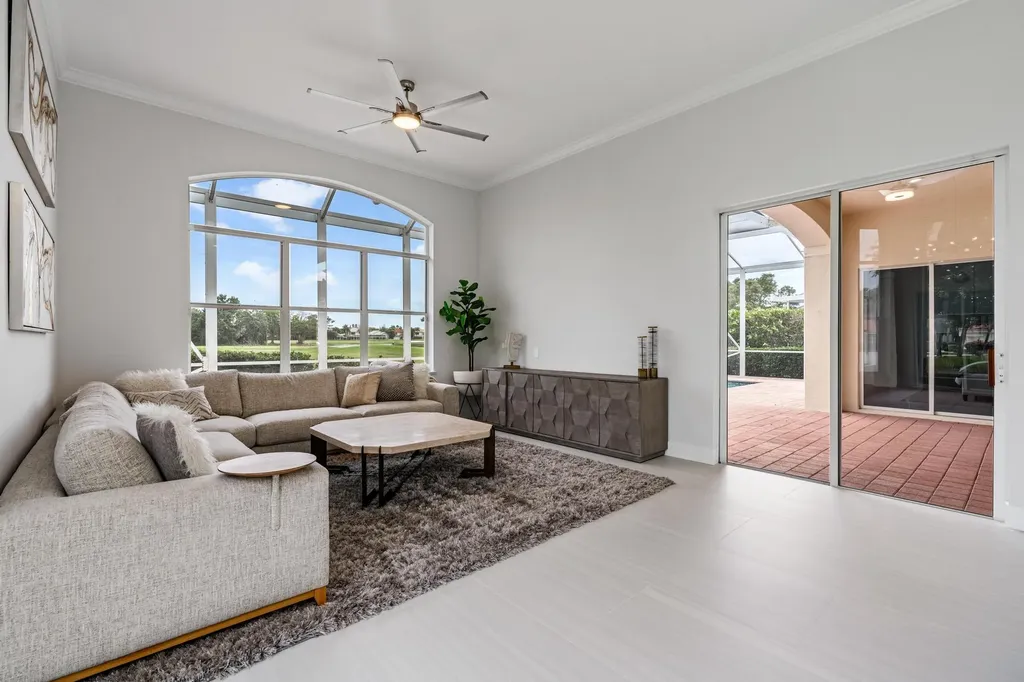 1124 Grand Cay Drive Palm Beach Gardens FL 33418