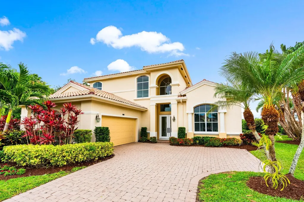 1124 Grand Cay Drive Palm Beach Gardens FL 33418