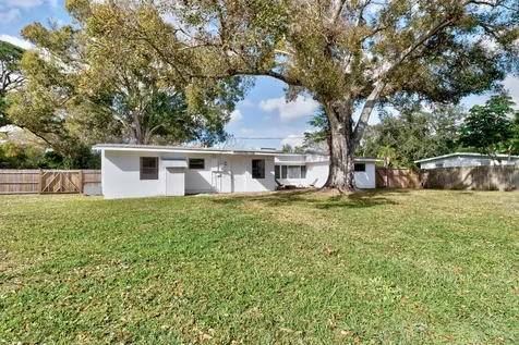 1262 14th Avenue Vero Beach FL 32960
