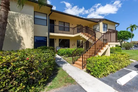4715 Lucerne Lakes Boulevard E Greenacres FL 33467