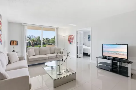 2000 S Ocean Boulevard Lauderdale By The Sea FL 33062