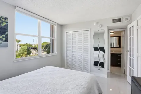 2000 S Ocean Boulevard Lauderdale By The Sea FL 33062