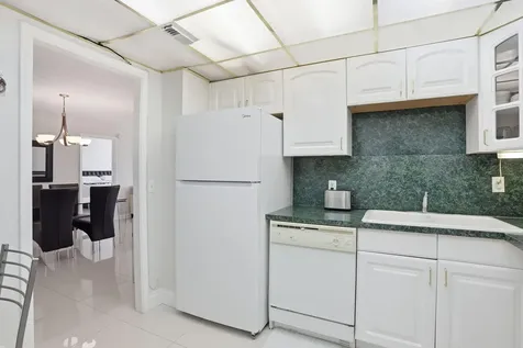 2000 S Ocean Boulevard Lauderdale By The Sea FL 33062