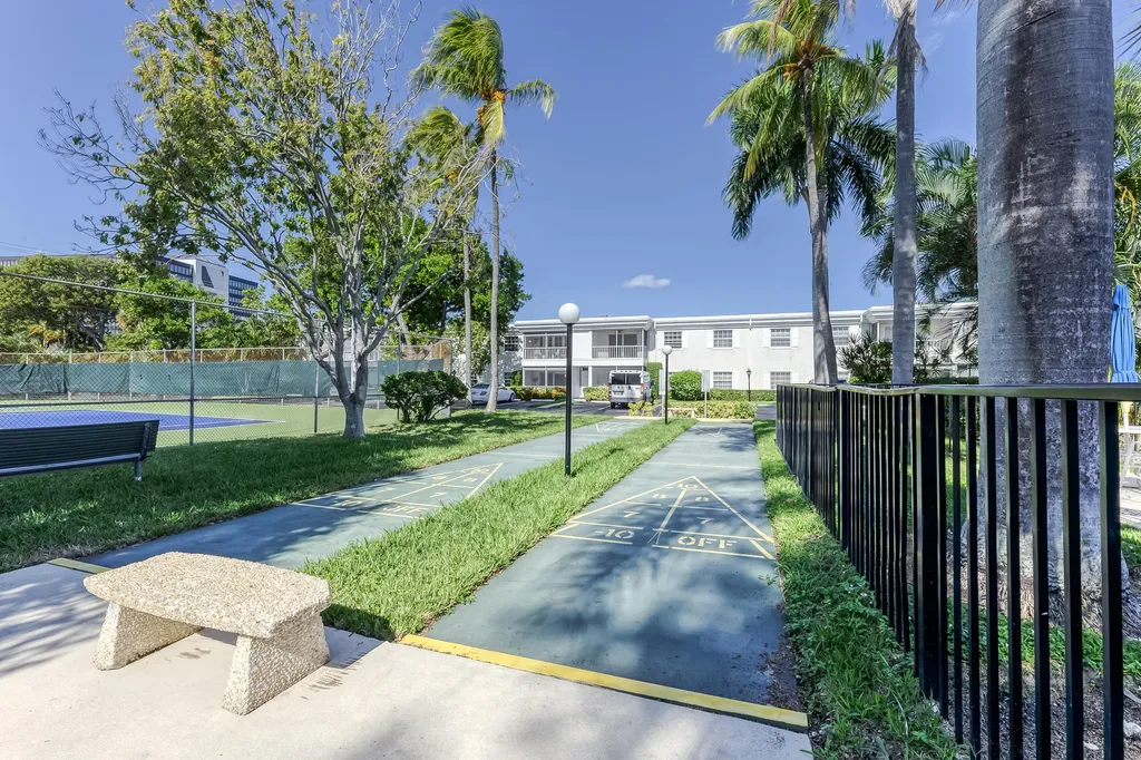 6289 Bay Club Drive Fort Lauderdale FL 33308