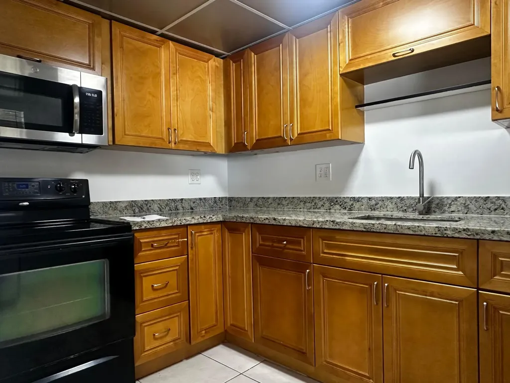 3874 N 7th Avenue Avenue N Palm Springs FL 33461