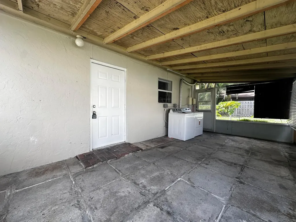3874 N 7th Avenue Avenue N Palm Springs FL 33461