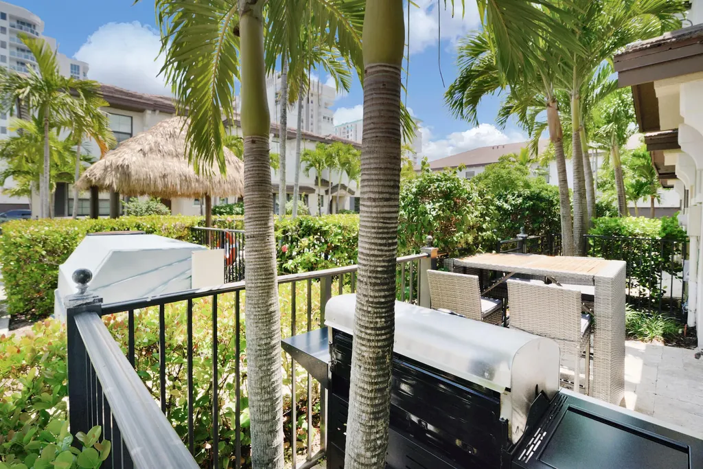 861 S Ocean Boulevard Pompano Beach FL 33062