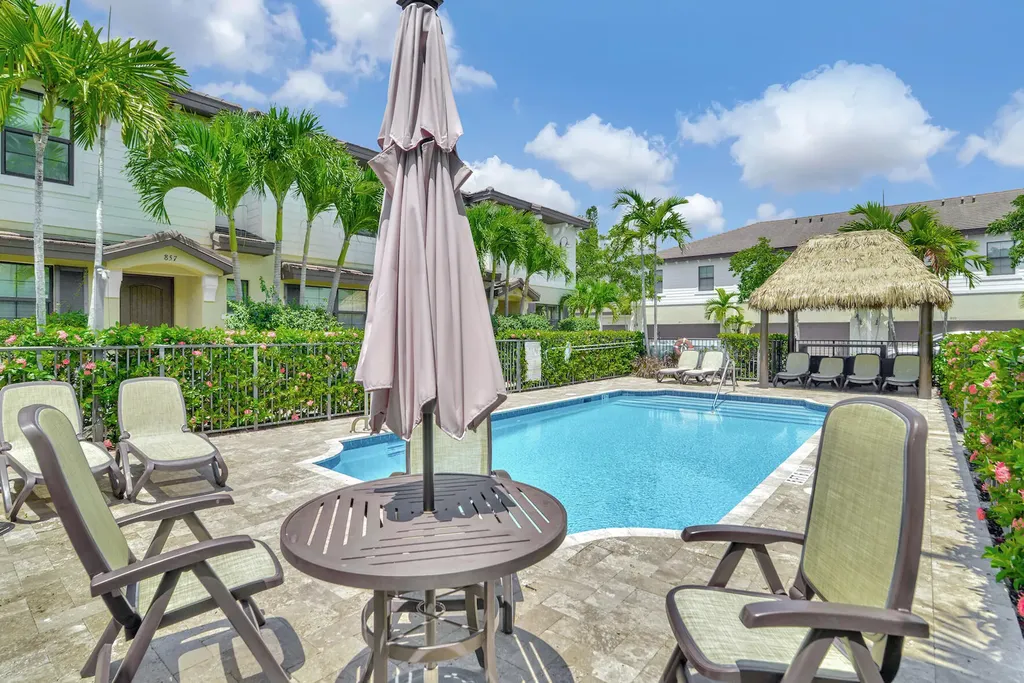 861 S Ocean Boulevard Pompano Beach FL 33062