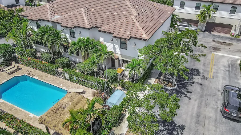 861 S Ocean Boulevard Pompano Beach FL 33062