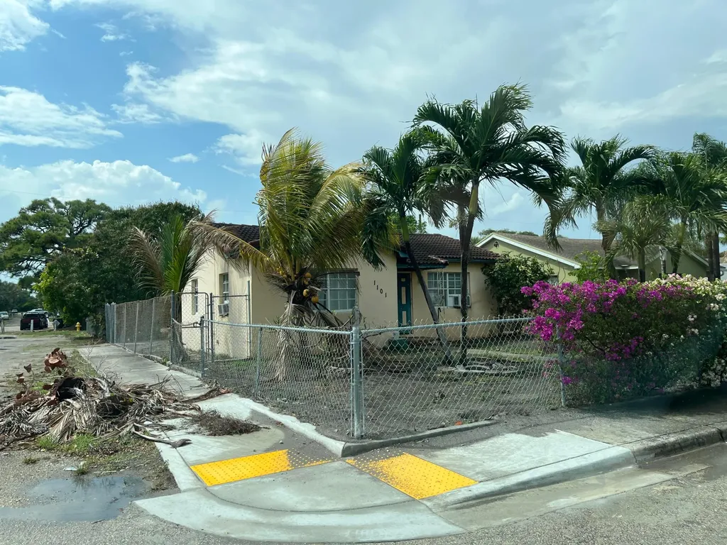 1101 N E Street Lake Worth Beach FL 33460