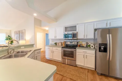 513 SE Cliff Road Port St Lucie FL 34984
