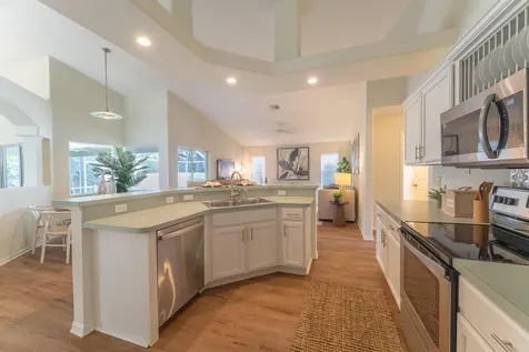 513 SE Cliff Road Port St Lucie FL 34984
