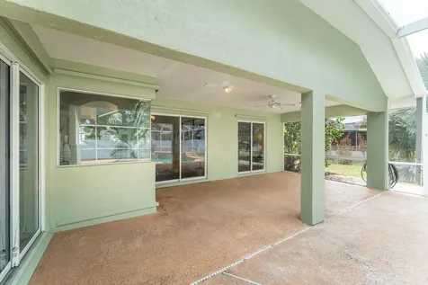 513 SE Cliff Road Port St Lucie FL 34984