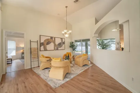 513 SE Cliff Road Port St Lucie FL 34984