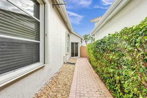 6675 NW 25th Way Boca Raton FL 33496