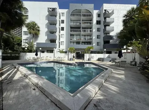 2715 Tigertail Avenue Miami FL 33133