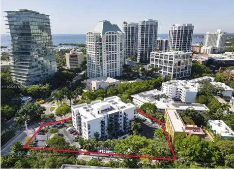 2715 Tigertail Avenue Miami FL 33133
