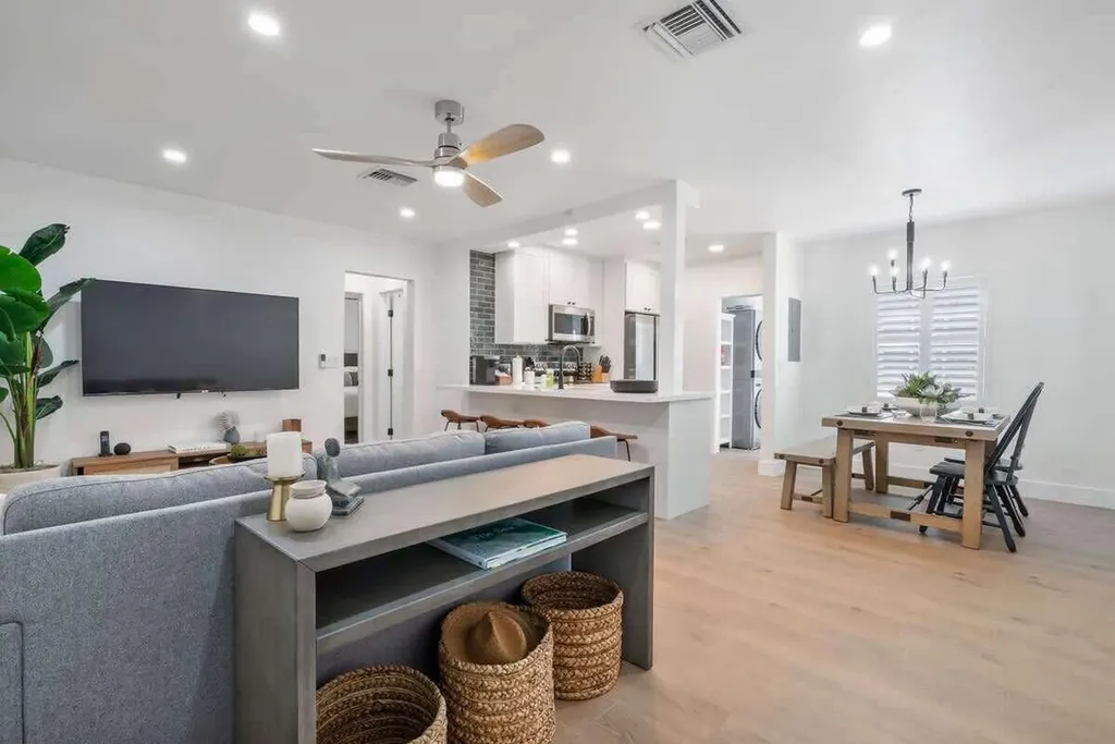 1145 NE 18th Avenue Fort Lauderdale FL 33304