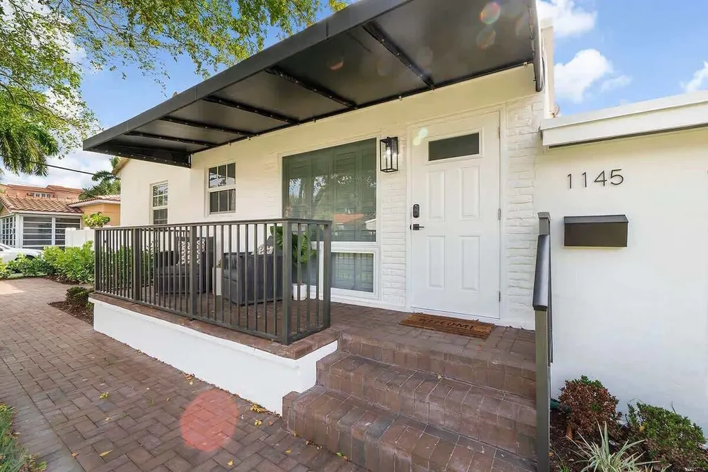 1145 NE 18th Avenue Fort Lauderdale FL 33304