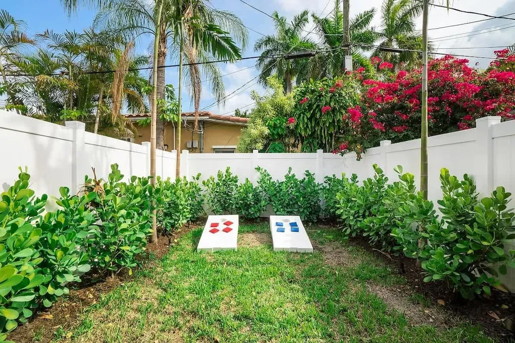 1145 NE 18th Avenue Fort Lauderdale FL 33304