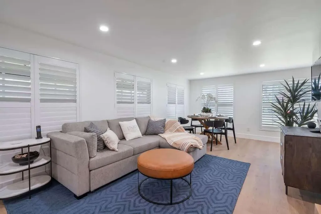 1145 NE 18th Avenue Fort Lauderdale FL 33304