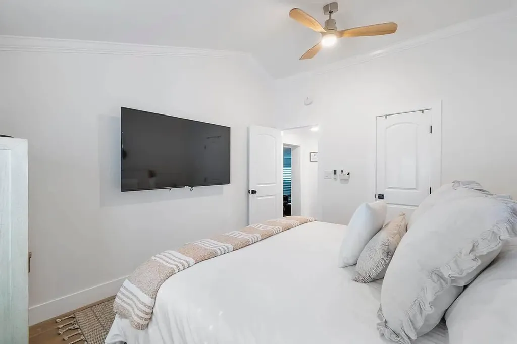 1145 NE 18th Avenue Fort Lauderdale FL 33304