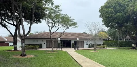 2720 S Oakland Forest Drive Oakland Park FL 33309