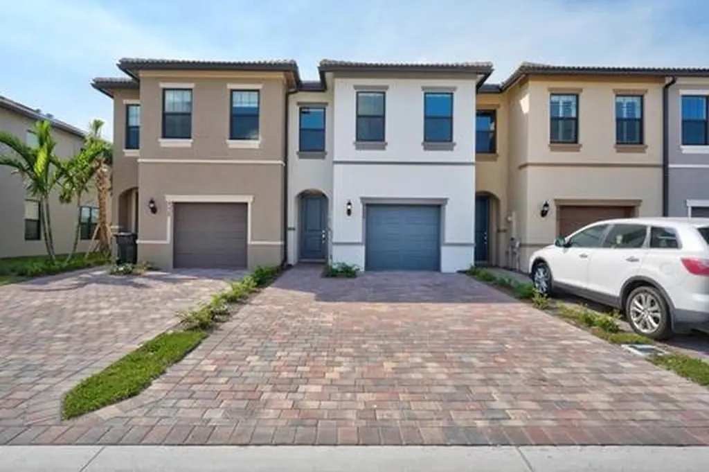 8632 Escue Street Lake Worth FL 33467