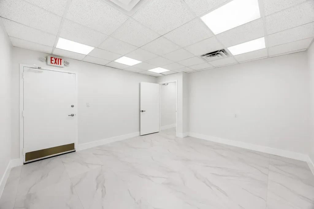 150 NW 70th Avenue Plantation FL 33317