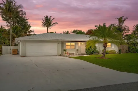 4729 SE Bayshore Terrace Stuart FL 34997