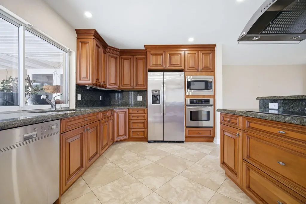 47 Fort Royal Island Fort Lauderdale FL 33308