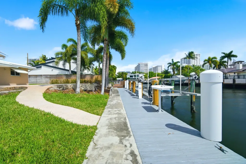 47 Fort Royal Island Fort Lauderdale FL 33308