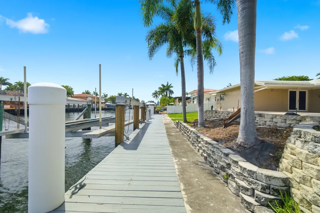 47 Fort Royal Island Fort Lauderdale FL 33308