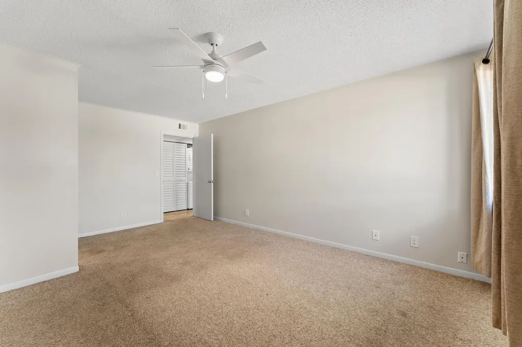 1840 Fairview Villas Drive Palm Springs FL 33406
