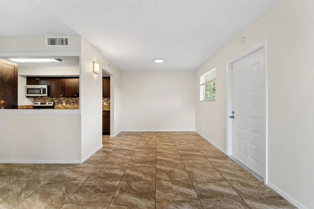 1840 Fairview Villas Drive Palm Springs FL 33406