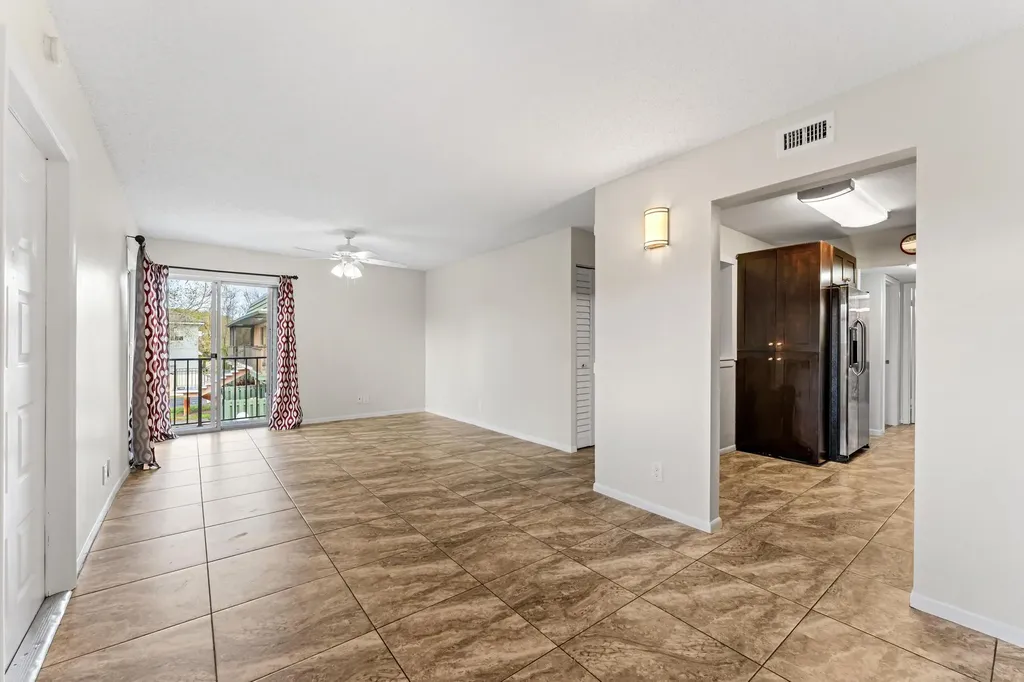1840 Fairview Villas Drive Palm Springs FL 33406