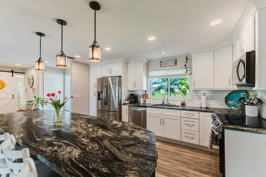 3517 SE 1st Avenue Cape Coral FL 33904