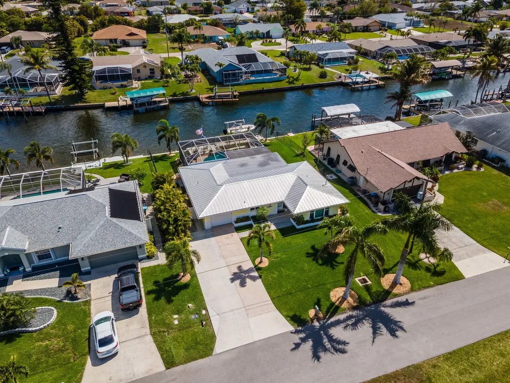 3517 SE 1st Avenue Cape Coral FL 33904