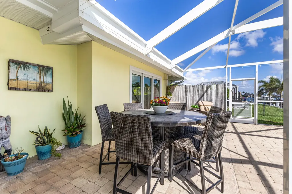 3517 SE 1st Avenue Cape Coral FL 33904