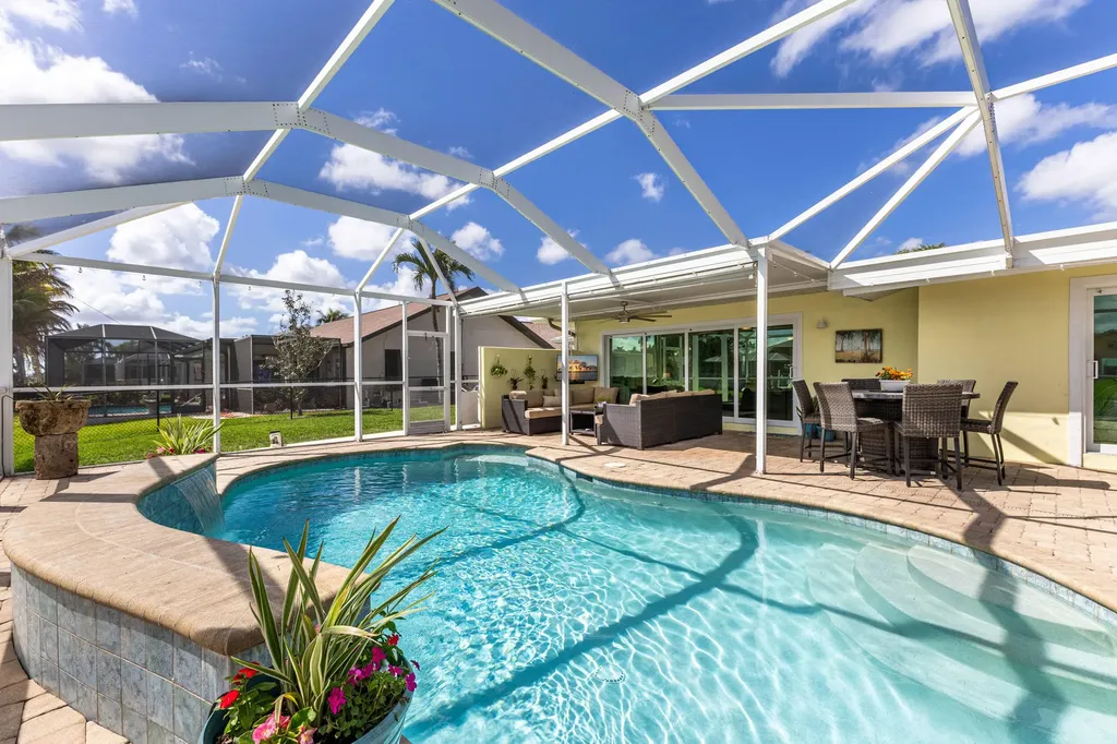 3517 SE 1st Avenue Cape Coral FL 33904