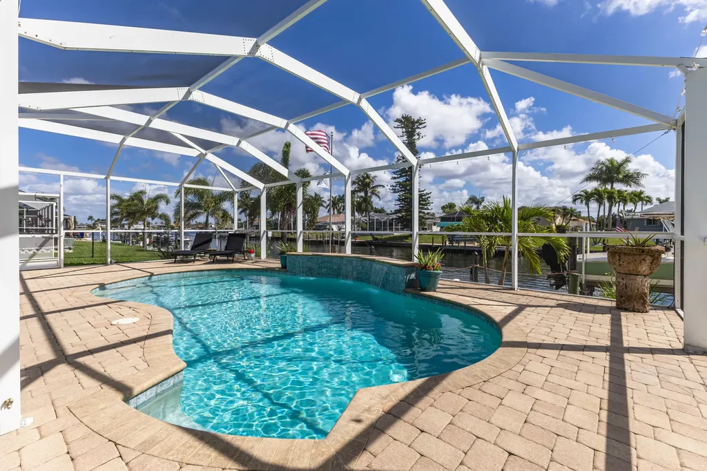 3517 SE 1st Avenue Cape Coral FL 33904