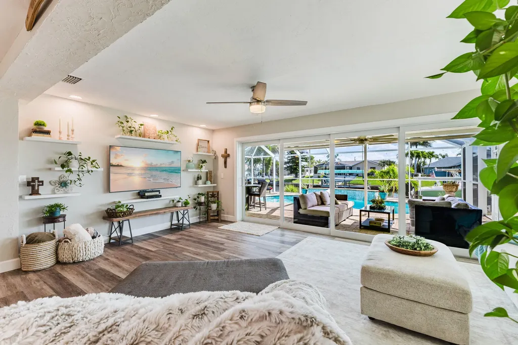 3517 SE 1st Avenue Cape Coral FL 33904