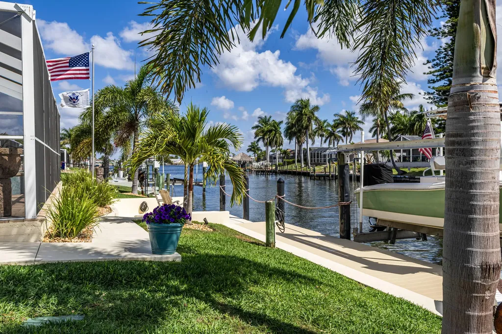 3517 SE 1st Avenue Cape Coral FL 33904