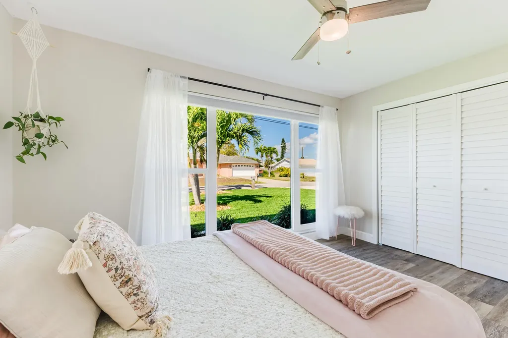 3517 SE 1st Avenue Cape Coral FL 33904