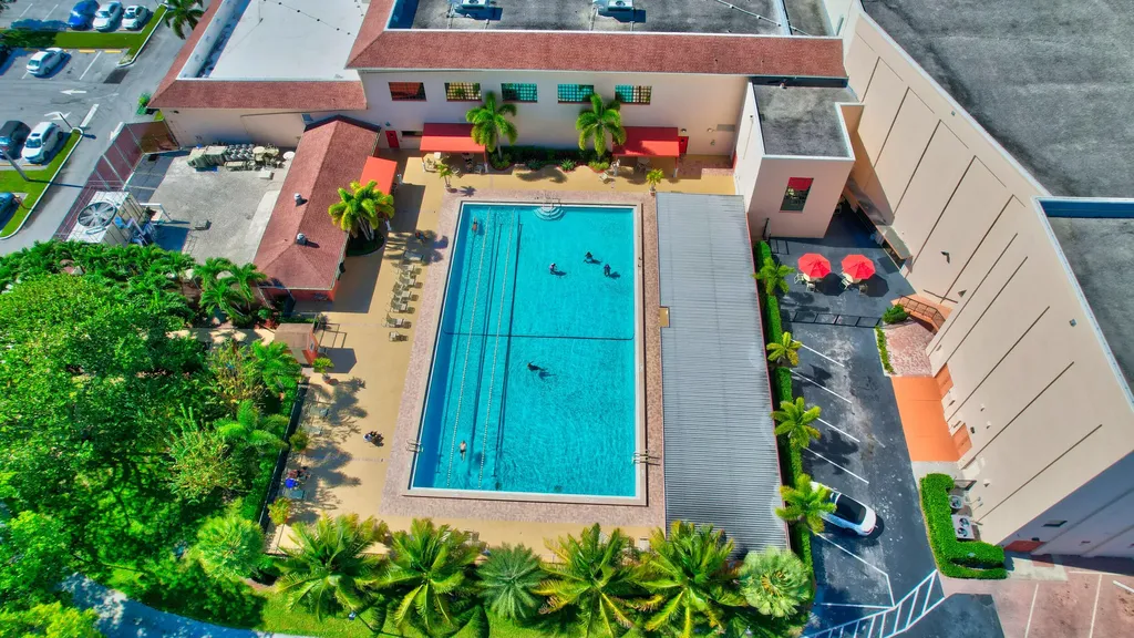 1009 Hythe A Boca Raton FL 33434
