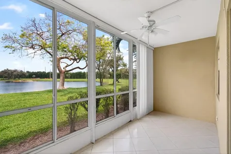 1009 Hythe A Boca Raton FL 33434